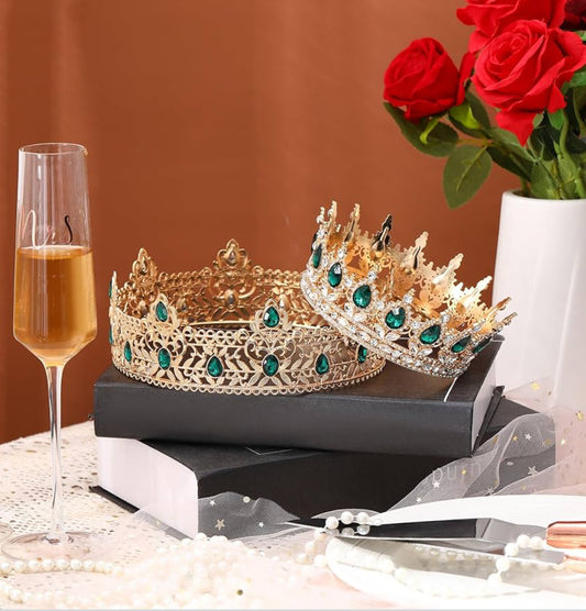 2 Stuks Prom Koning en Koningin Kroon vir Mans Vroue Koning Koningin Kroon Tiara met Strass vir Trou Verjaarsdag Grad (Groen Goud, Groen Styl)