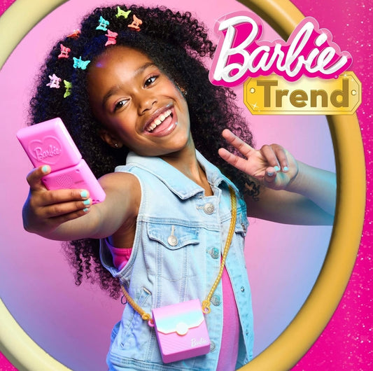 Barbie Trend Lig- en Klankfoonstel, 4-stukke, Interaktiewe Speelgoedfoon, Speelgoedsakkie, Aantrek- en Voorgee-spel, Kinderspeelgoed vir Ouderdomme 3+ deur Just Play