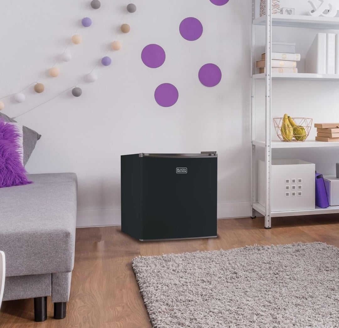 BLACK+DECKER BCRK17B Kompakte Yskas Energiedoeltreffend Enkeldeur Mini Yskas met Vrieskas, 1.7 Kubieke Voet, Swart