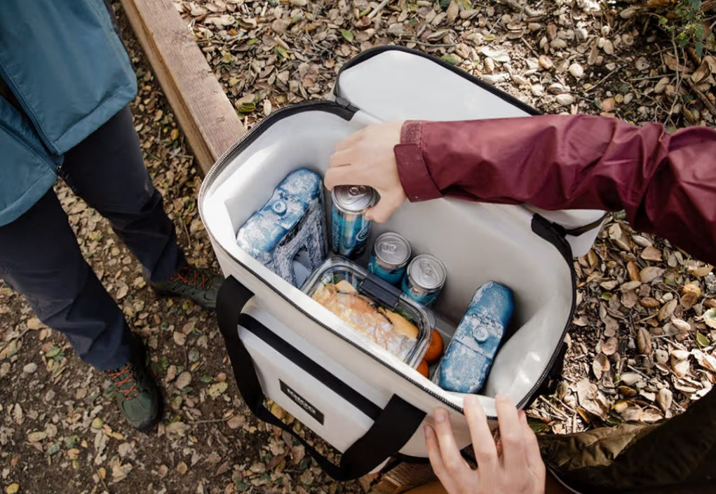 Igloo Trailmate Soft Sided Portable Insulated Cooler Bag - Modern Blue