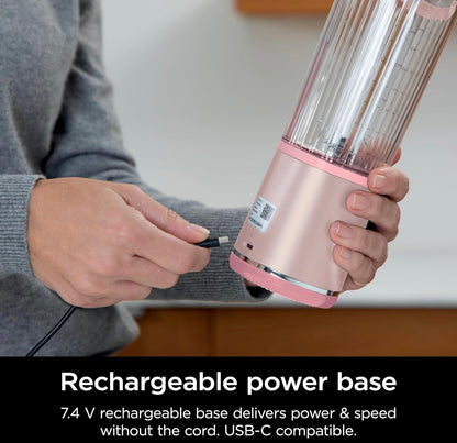 Ninja Blast Draagbare Versapper, Koordloos, 532 ml Houer, Persoonlike Versapper BPA-vry, Lekvaste Deksel en Sipbek, USB-C Herlaaibaar, Skottelgoedwasser-veilige Onderdele - Getinte Pienk (BC151PK)