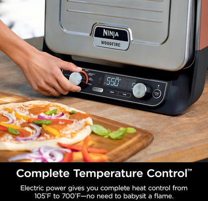 Ninja Woodfire Buite Pizza-oond, 8-in-1 Draagbare Elektriese Braai-oond, Verhit tot 370°C, 5 Vakman Pizza-instellings, Geïntegreerde Braairookkas, Sluit Gegeurde Houtpille in, Terracotta Rooi