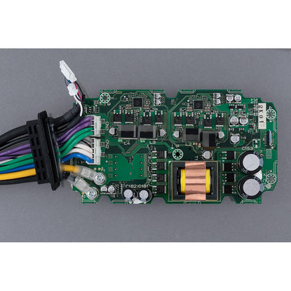 KENWOOD KAC-M5014 4-kanaal kompakte digitale versterker (600W) vir motors, seevaartuie, UTV's en motorsportvoertuie, soliede korrosiebestande aluminiumonderstel, IPX6, IPX7 en IP6X gesertifiseer en vibrasiebestand