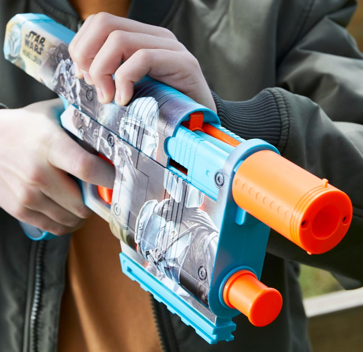 Nerf Star Wars The Mandalorian Dart Blaster, 12 Elite Darts, Internal Clip, Toy Foam Blasters for 8 Year Old Boys & Girls & Up