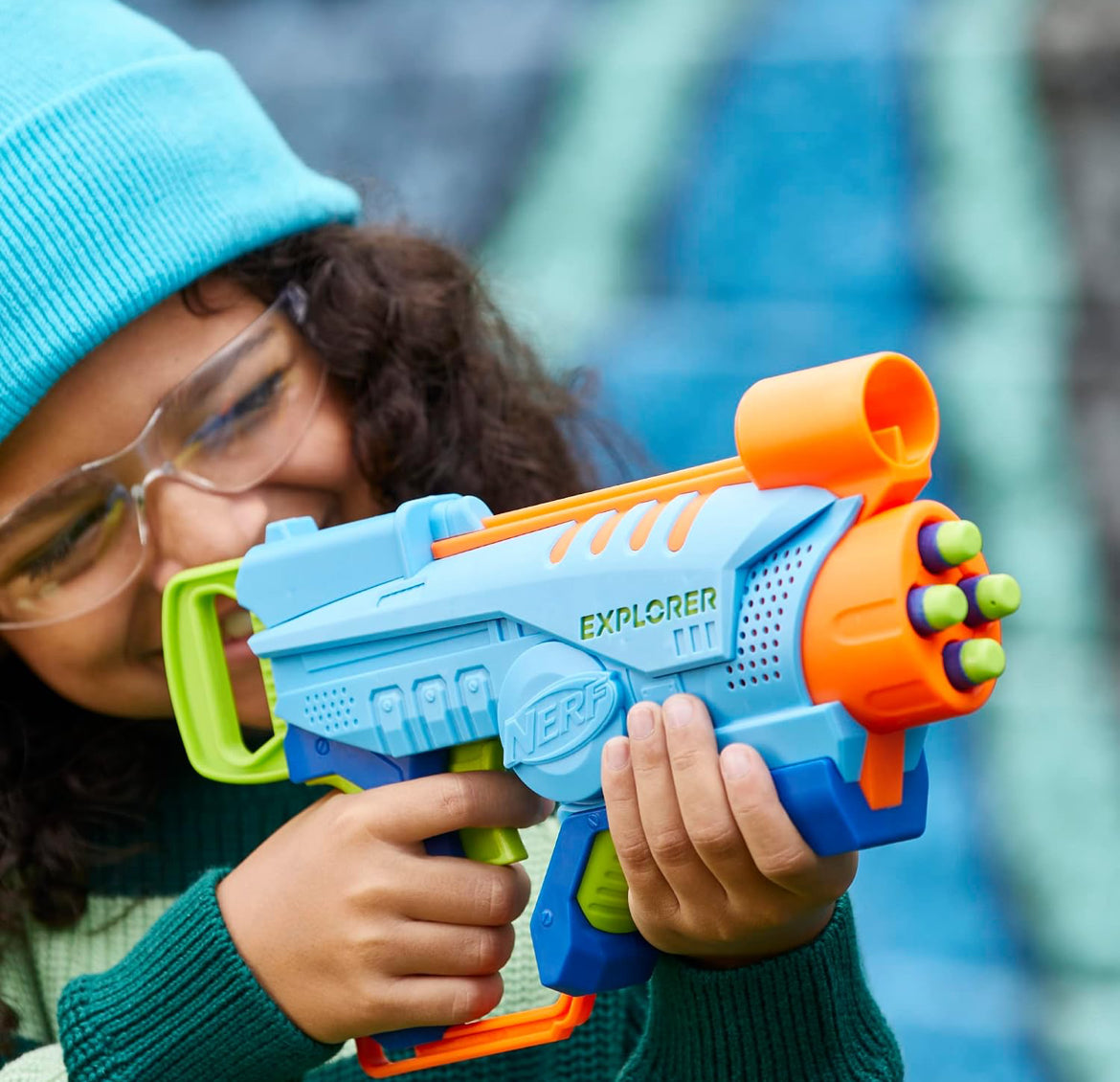 NERF Elite Junior Explorer Easy-Play Toy Foam Blaster, 8 Darts for Kids Outdoor Games, Ages 6 & Up