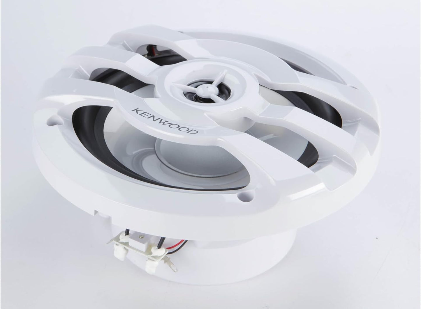 Kenwood KFC-1673MRWL 6-1/2" Twee-rigting mariene luidsprekers met roosters (paar) | Ingeboude LED-ligte (wit)