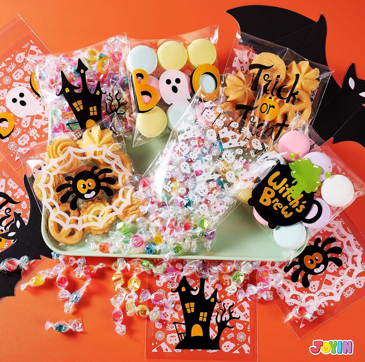 JOYIN 150 Stuks Halloween Sellofaan Behandelingsakkies, Selfklevende Deursigtige Koekie- en Lekkergoedhouers vir Kinders se Snuffel of Behandeling, Klein Geskenk-sluitsakkies in Grootmaat vir Halloween-partytjie-gunste in 6 Ontwerpe