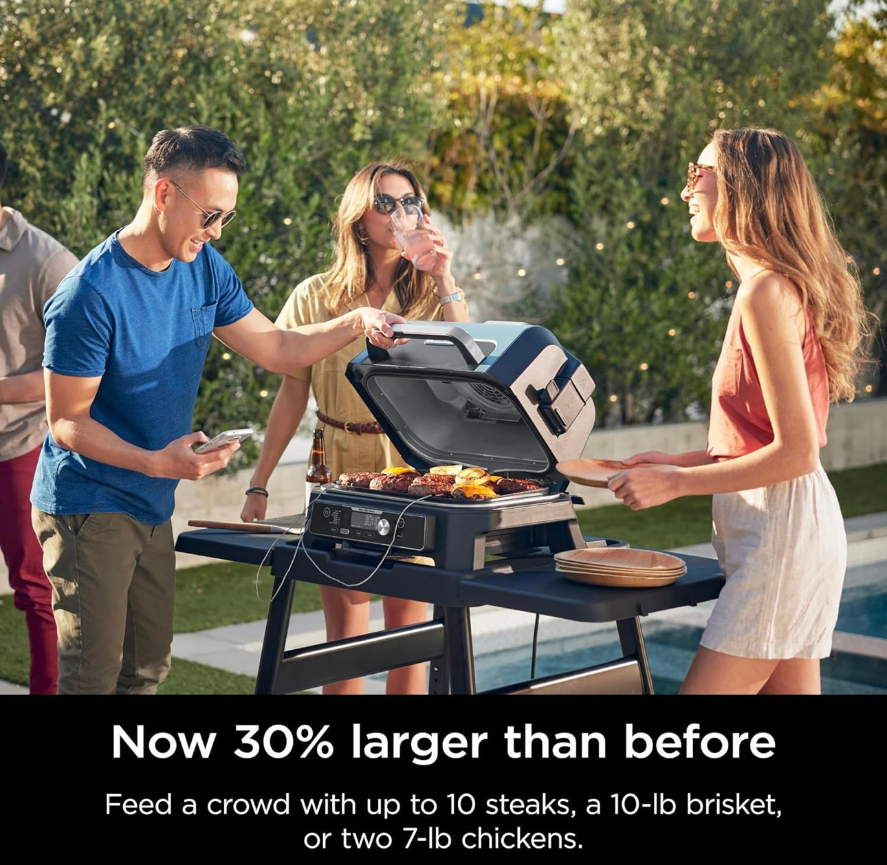 Ninja Woodfire Pro Connect Premium XL Buitenbraaier en Roker, Bluetooth, Toepassing-geaktiveer, 7-in-1 Meesterbraaier, BBQ-Roker, Buitelug-lugbraaier, Houtvuur-tegnologie, 2 Ingeboude Termometers - Swart