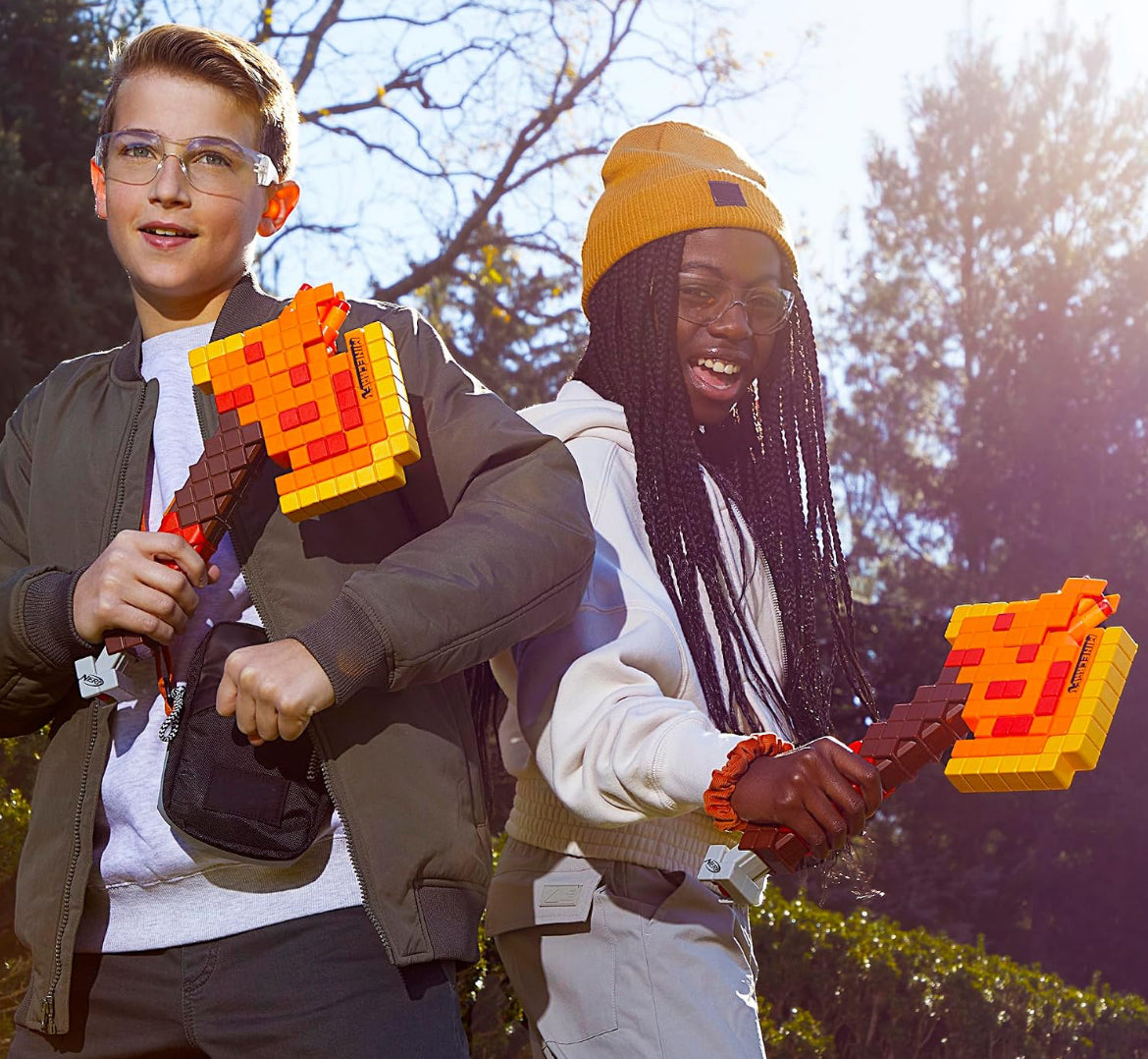 Nerf Minecraft Firebrand, Dart Blasting Axe, 6 Nerf Elite Foam Darts, Design Inspired by Minecraft Axe in The Game, Pull Down Priming, Minecraft Toys, Medium, Yellow