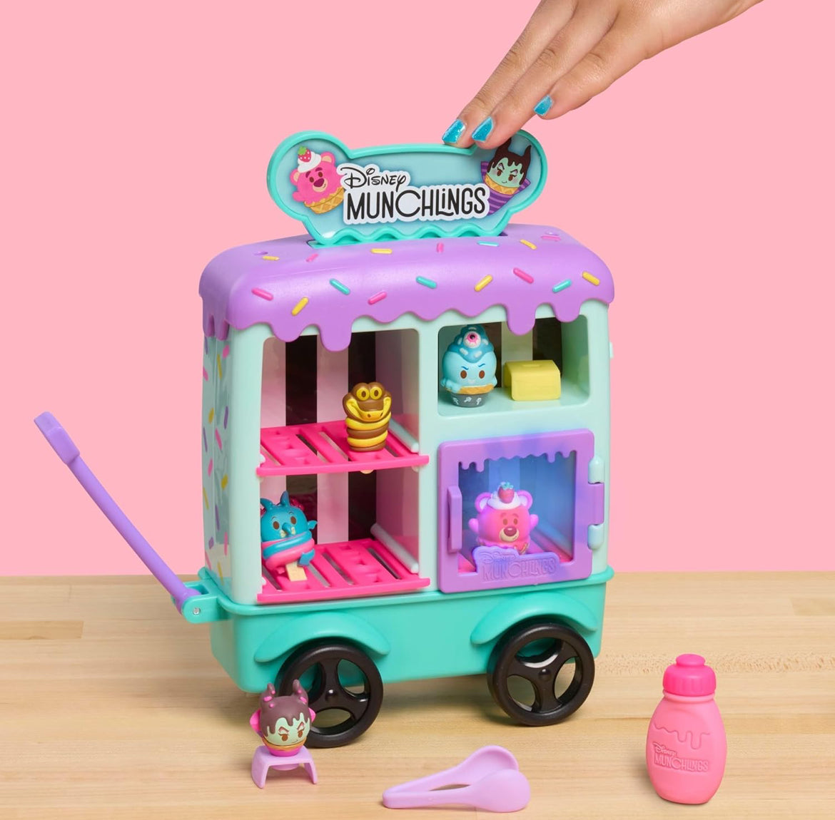 Just Play Disney Munchlings Ice Cream Cart (13-Piece) Color Change Figure Playset - Kids Toys for Ages 3 Up