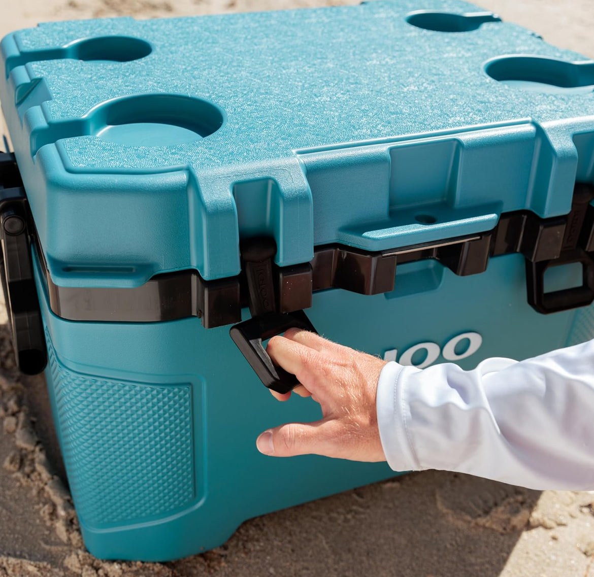 Igloo Trailmate 52Qt Wheeled Cooler, Insulated Hard Shell Ice Chest - Bone