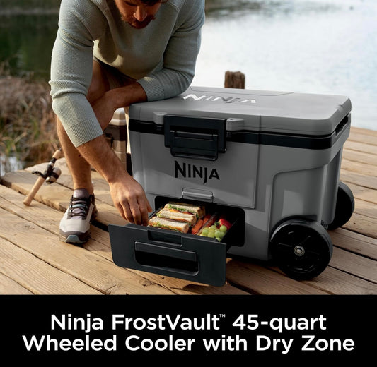Ninja Cooler FrostVault 45QT Koeler met Wiele Geïsoleer met Temperatuur Droë Bergingslaai Hou Ys Dae Lank Koud - State Gray (FB245BL)