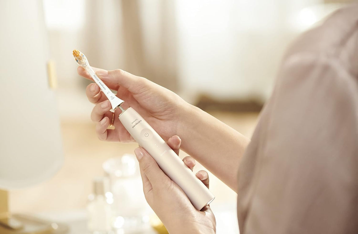 Philips Sonicare 9900 Prestige Herlaaibare Elektriese Kragtandeborsel met SenseIQ - (Sjampanje)