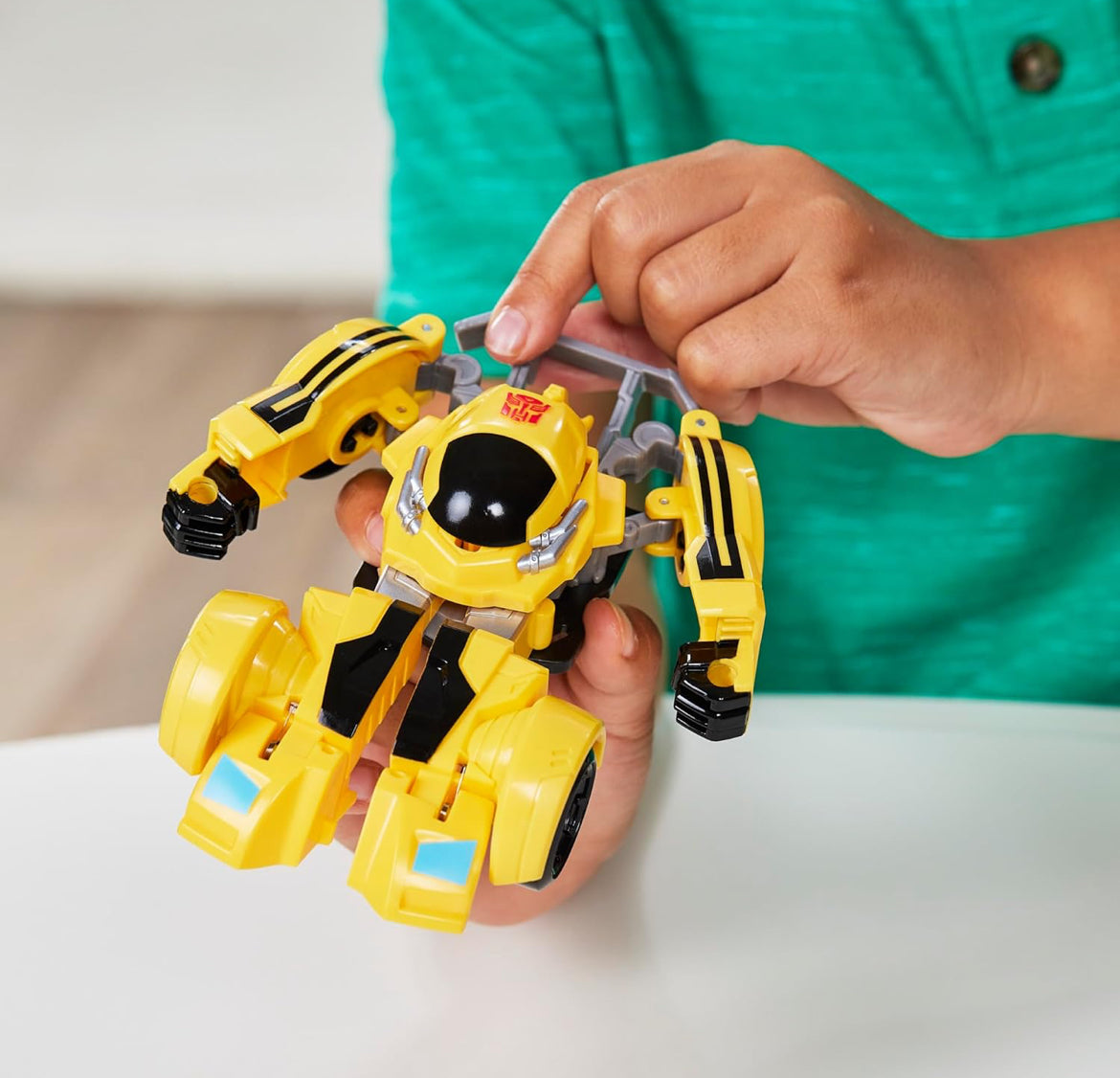 Transformers Bumblebee and Starscream Bot Racers, Easy to Change from Robot Toys to Car Toys, Action Figures for Boys and Girls 3+