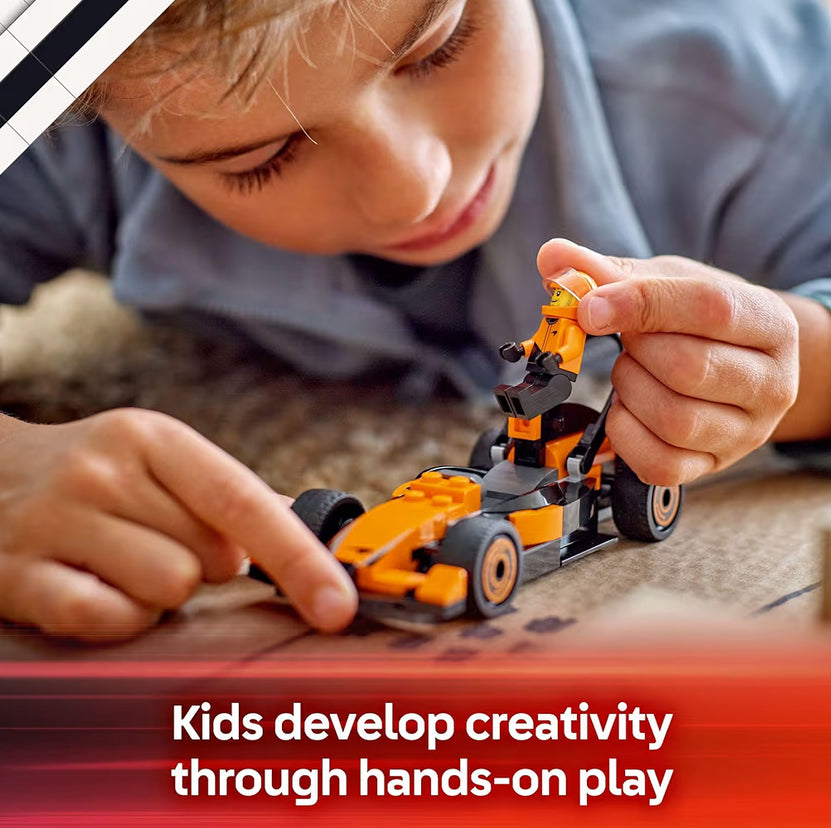 LEGO City F1-renjaer met McLaren-renmotor-speelding – Modelmotorboustel F1-versamelstuk met 'n renjaer-minifiguur