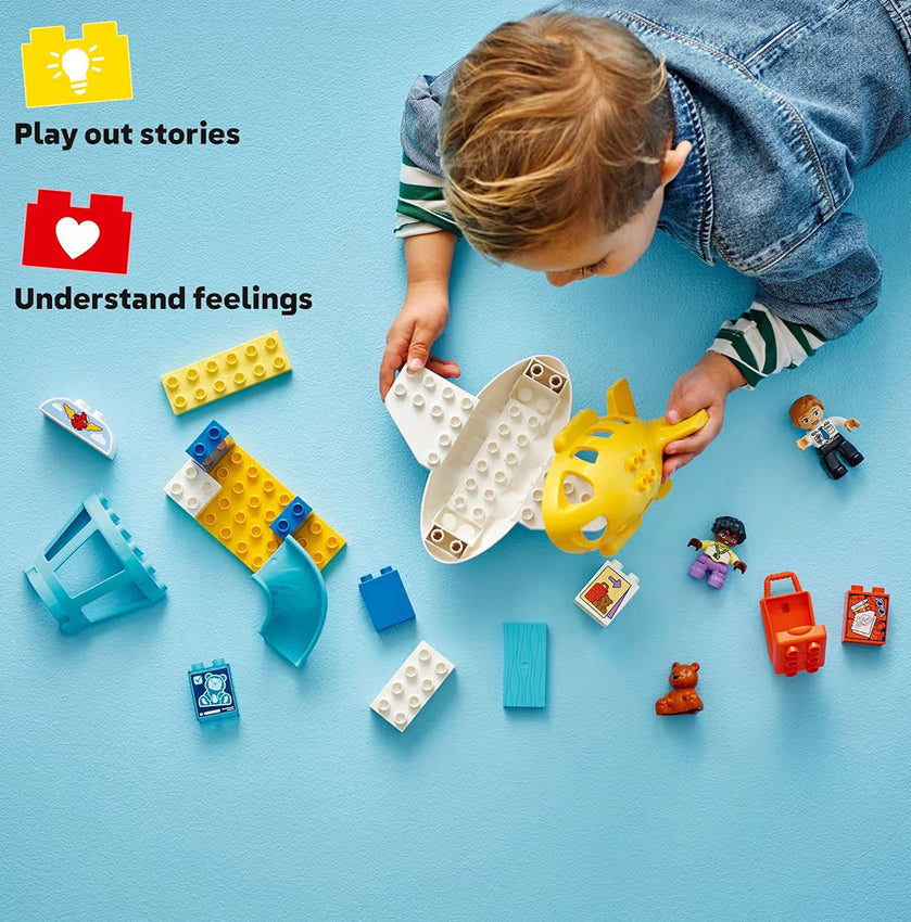 LEGO DUPLO Town Eerste Keer op die Lughawe Bouspeelding – Leerspeelstel Kleintjies Gebruik Boublokke om Emosies te Verken – 10443