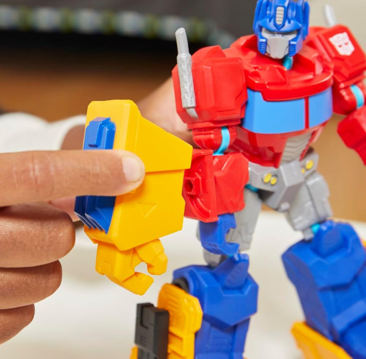 Transformers MixMashers Optimus Prime Custom Mix-and-Match Deluxe Action Figure & Accessories, 5-Inch (12 cm) Robot Toys for Kids, Ages 4+