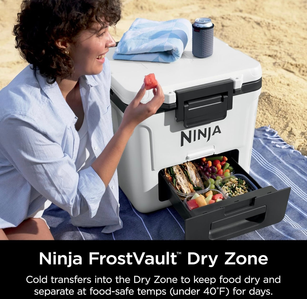 Ninja Cooler FrostVault 30QT-koeler met wiele, geïsoleer met Temp Dry Storage-laai hou ys vir dae lank koud - Cloud White