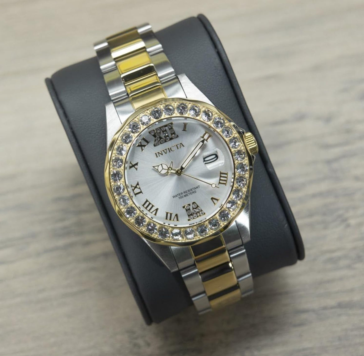 Invicta Women's Pro Diver Crystal Accented 18k Ion-Plated Quartz Watch Stainless-Steel Two Tone
