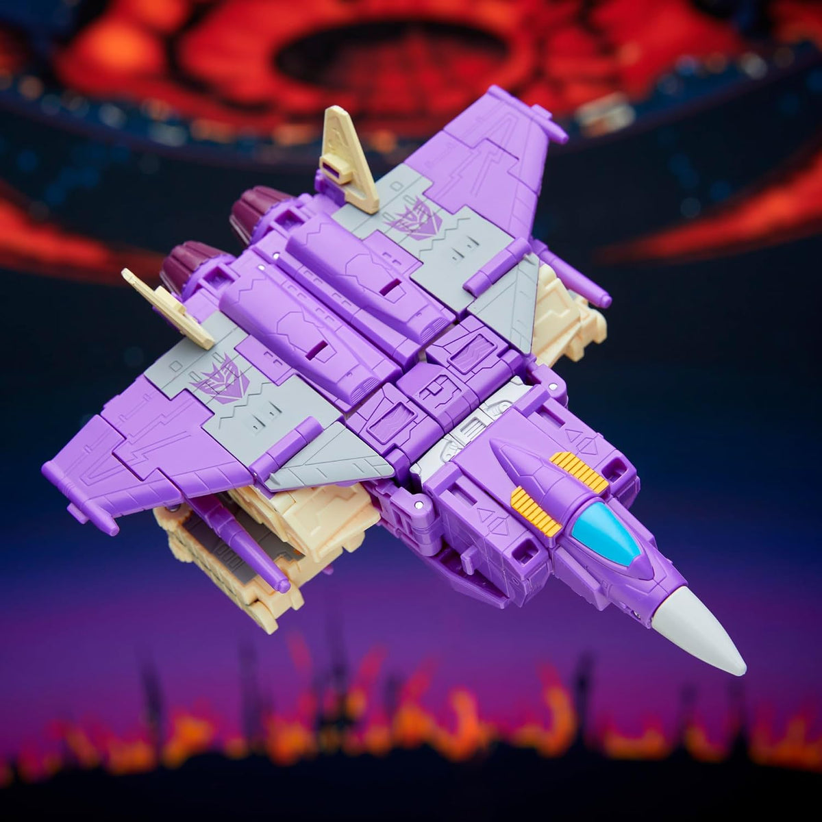 Transformers Studio Series  7-inch The The Movie Blitzwing, Collectible 3-in-1 Converting Leader Class Action Figure (8+)