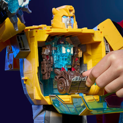 Transformers Toys CYBERWORLD Bumblebee Power Spark Energon Surge, Lights and Sounds (6+)