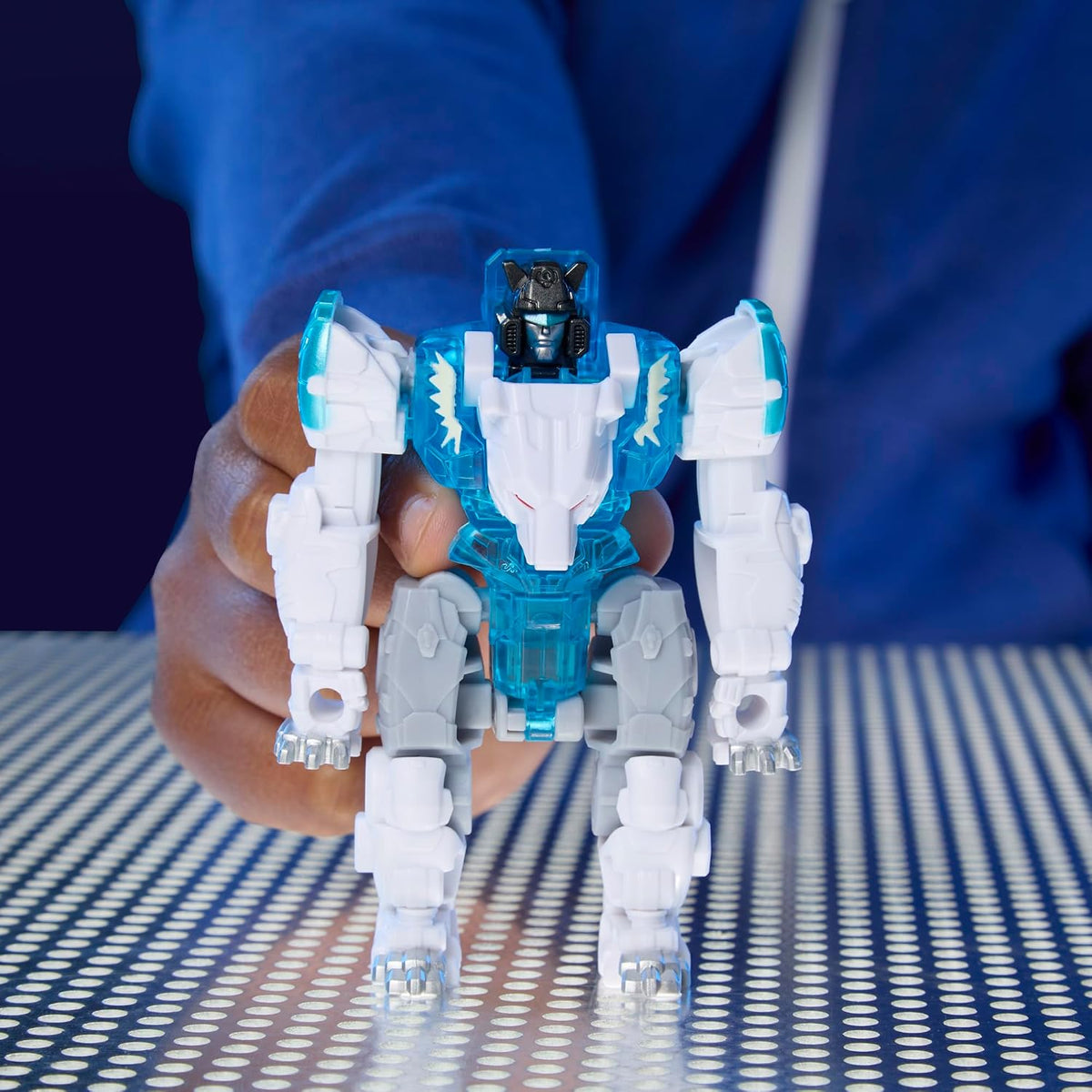 Transformers CYBERWORLD Autobot Jazz Cyber Changers Energon Surge 4-Inch Action Figure, Robot Toys - (Kids 6+)