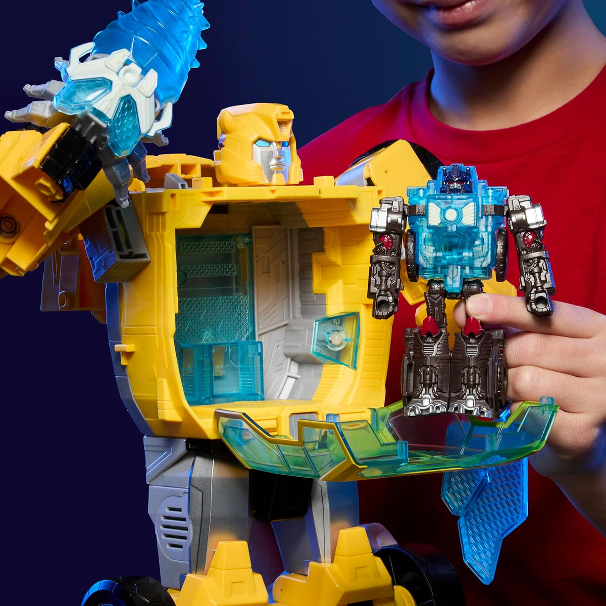 Transformers Toys CYBERWORLD Bumblebee Power Spark Energon Surge, Lights and Sounds (6+)