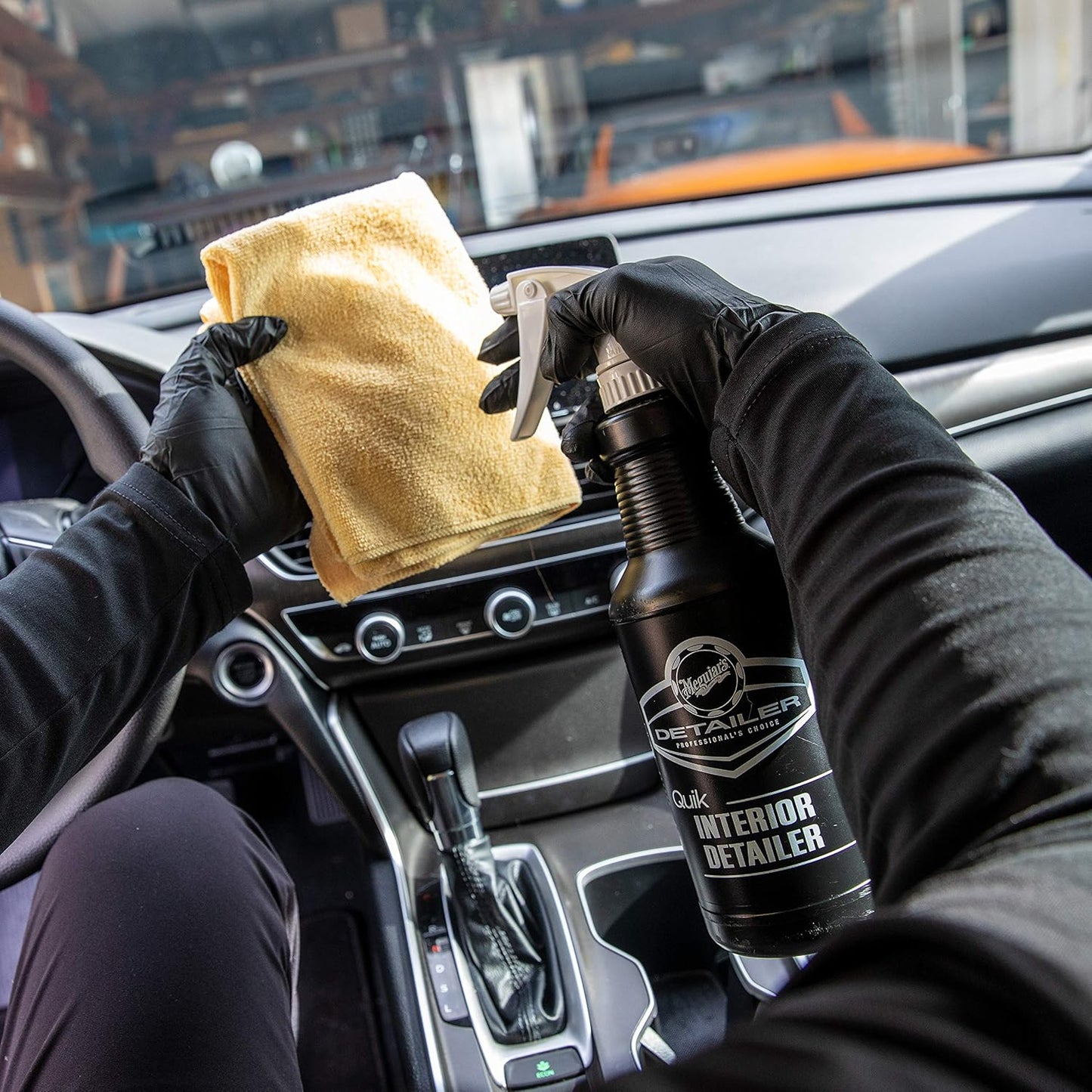 Meguiar's Detailer Quik Interior Detailer (3.79L) maak alle binne-oppervlakke veilig skoon
