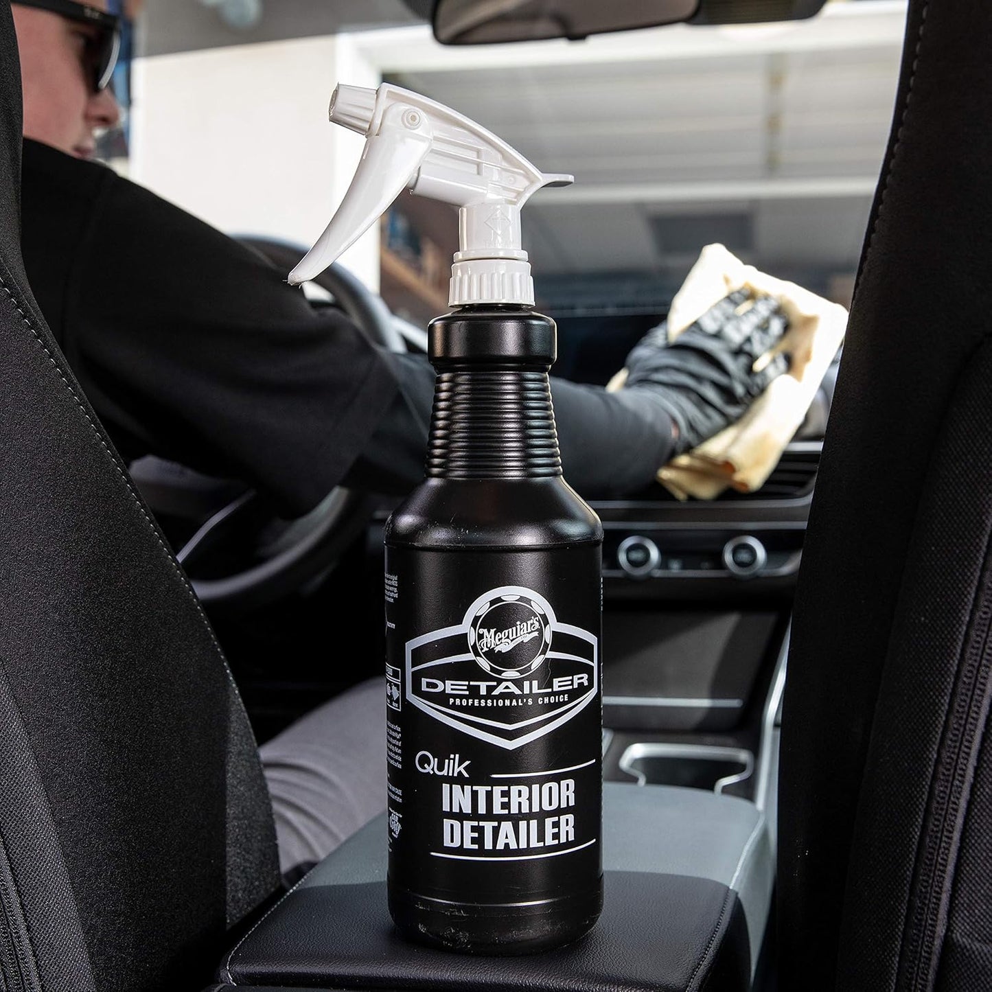 Meguiar's Detailer Quik Interior Detailer (3.79L) maak alle binne-oppervlakke veilig skoon