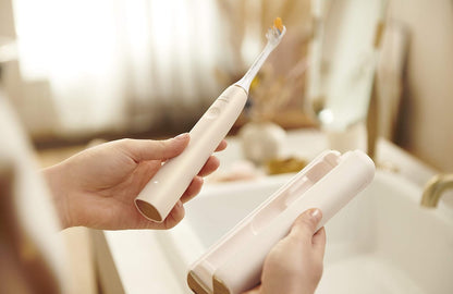 Philips Sonicare 9900 Prestige Herlaaibare Elektriese Kragtandeborsel met SenseIQ - (Sjampanje)