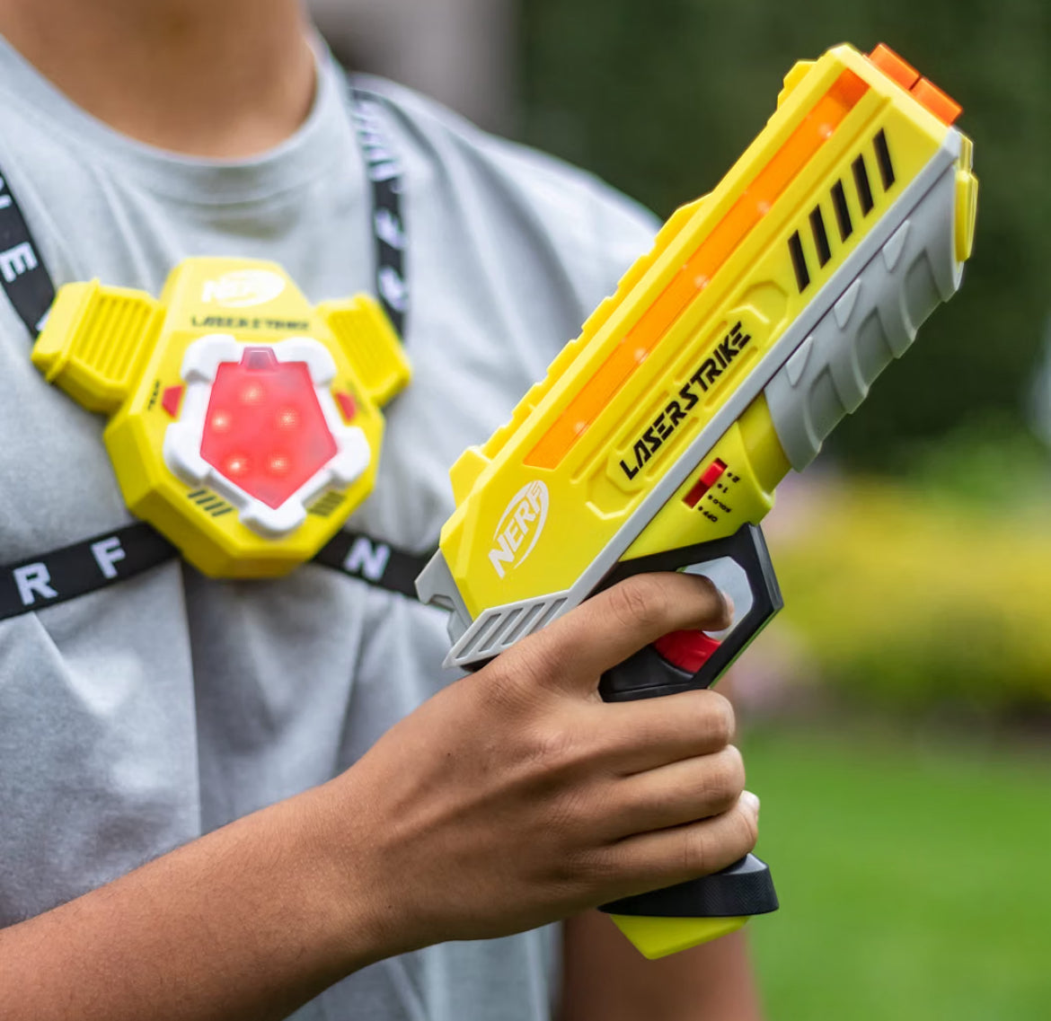 NERF Laser Strike 4 Player Laser Tag Game Pack Complete with 4 300ft Range Blasters, 4 Target Vests & 4 Holsters - Indoor or Outdoor Play Arcade Games, Toys for Kids & Family
