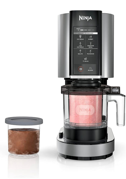 Ninja NC301 CREAMi Roomysmaker, vir Gelato, Inmiksels, Melkskommels, Sorbette, Smoothiebakke en meer, 7 Een-Raakprogramme, met (2) Pint Houers en Deksel, Kompakte Grootte, Ideaal vir Kinders, Silwer