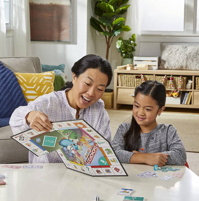 Monopoly Discover Board Game for Kids Ages 4+, Fun Game for Families, 2-Sided Gameboard for 2-4 players, 2 Levels of Play, Playful Teaching Tools for Families
