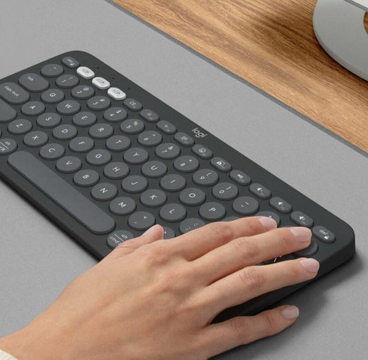 Logitech Pebble Keys 2 K380s, Multi-Toestel Bluetooth Draadlose Sleutelbord met Aanpasbare Kortpaaie, Slank en Draagbaar, Maklike Skakeling vir Windows, macOS, iPadOS, Android, Chrome OS - Tonal Grafiet