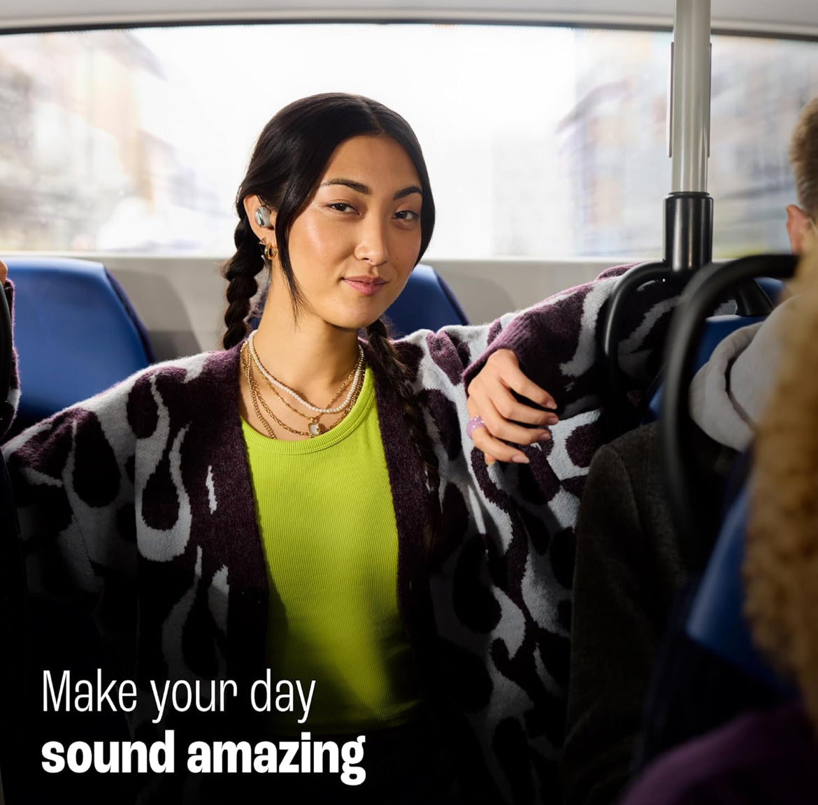 JBL Live Buds 3 - True Wireless Noise-Cancelling Bud-Type Earbuds, 40Hrs Total Playback, Wireless Charging, 6 Mics for Perfect Calls, Multi-Point Connection, IP55 Waterproof and dustproof (Silver)