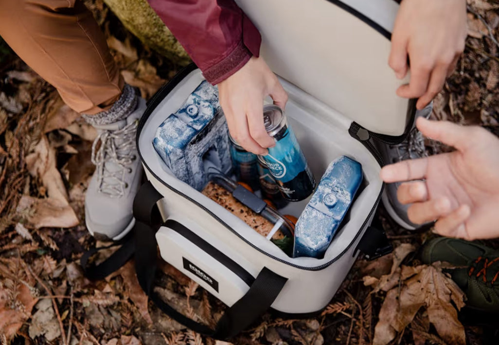 Igloo Trailmate 18 Can Insulated Portable Cooler for Travel & Outdoors