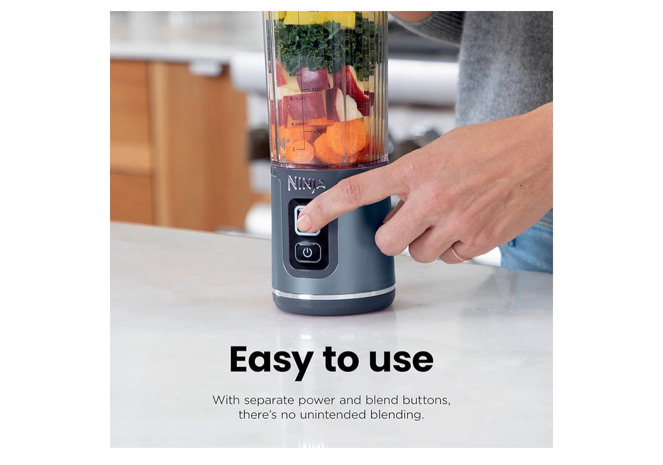 Ninja Blast Koordlose 18oz. Draagbare Versapper Vir Skuddrankies en Smoothies, BPA-vry, Lekvaste Deksel en Suigmondstuk, USB-C Herlaaibaar, Skottelgoedwasser Veilig - (Cranberryrooi)