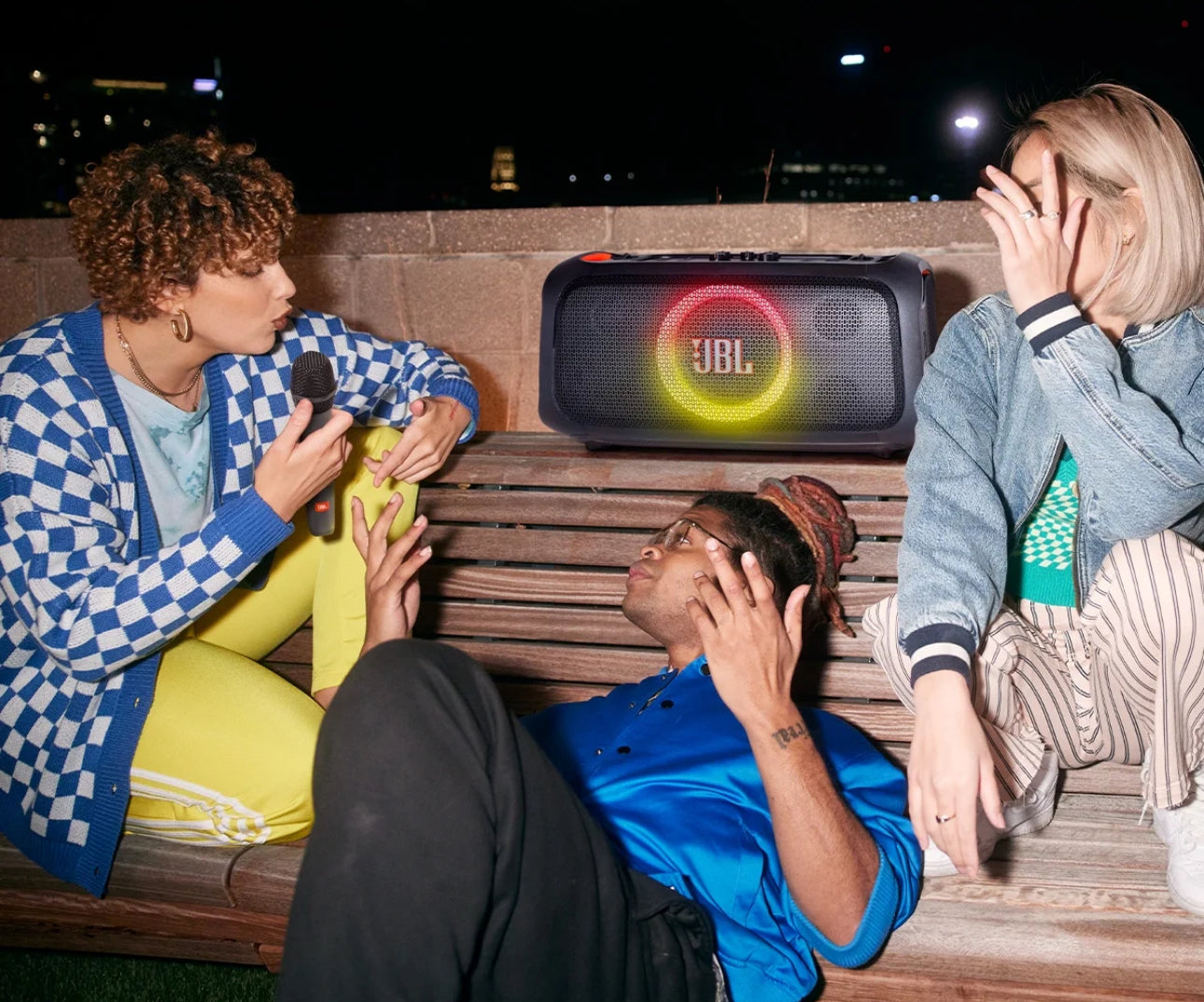 JBL PartyBox Essential - Portable Party Speaker with Built-in Lights and Wireless mic, Amazing Pro Sound, IPX4 splashproof Protection, 6 Hours of Playtime, Convenient