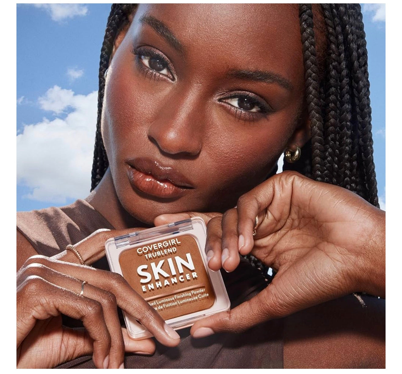 COVERGIRL TruBlend Skin Enhancer Baked Luminous Finishing Face Powder, with Hyaluronic Acid and White Rose Extract, Sheer & Buildable - 510 Snickerdoodle