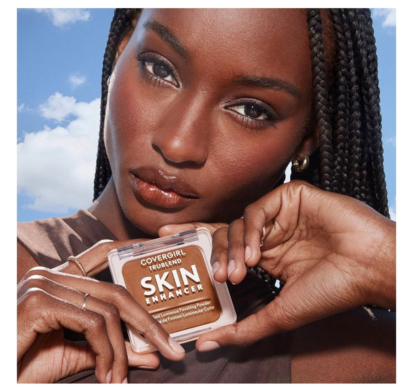 COVERGIRL TruBlend Skin Enhancer Baked Luminous Finishing Face Powder, with Hyaluronic Acid and White Rose Extract, Sheer & Buildable - 520 Cinnamon Roll