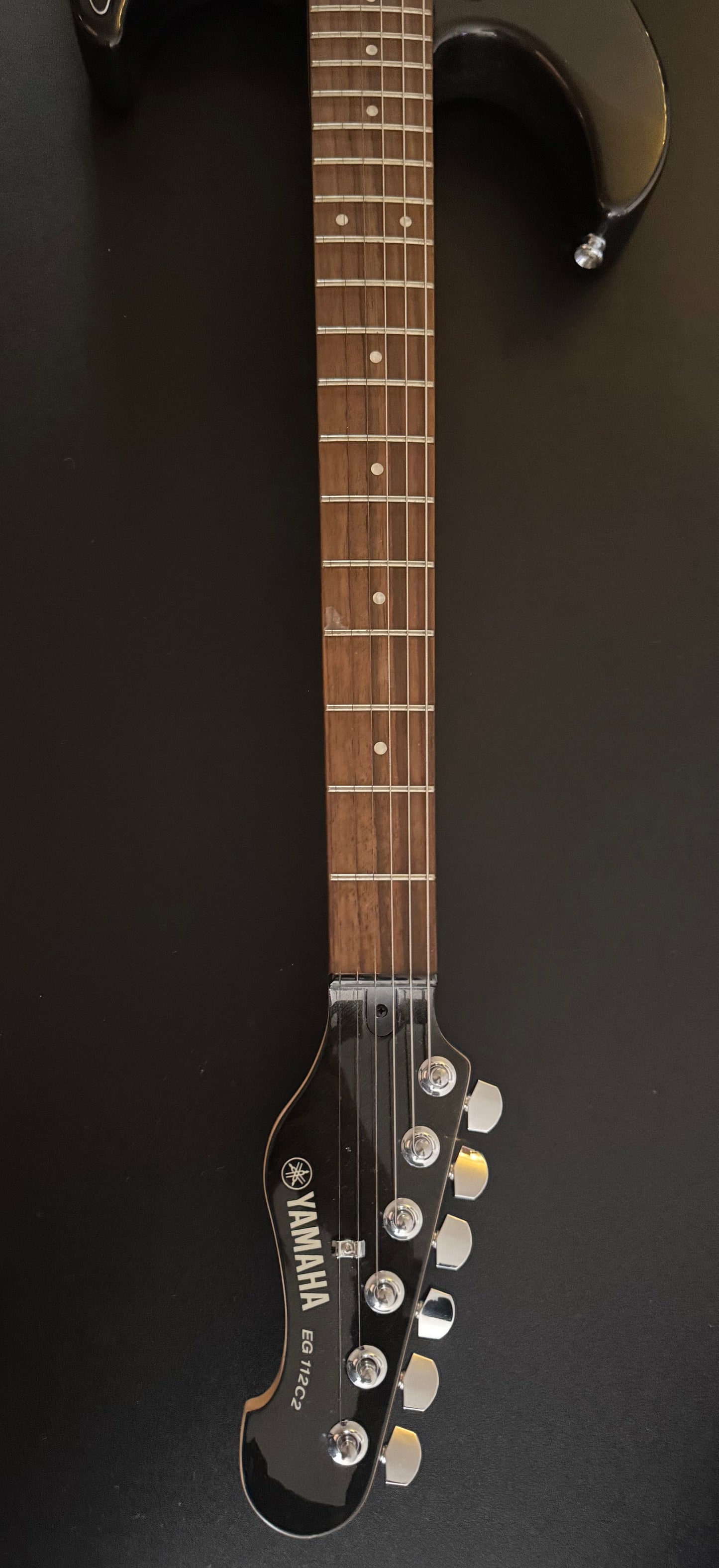 YAMAHA ELECTRIC GUITAR BLACK SOLID BODY EG 112C2 w/ BAG
