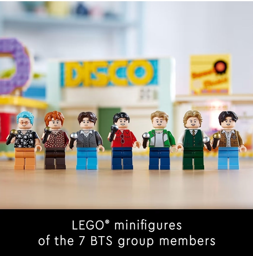 LEGO Ideas BTS Dynamite 21339 Modelstel vir Volwassenes, Geskenkidee vir BTS-aanhangers met 7 Minifigure van Die Beroemde K-pop-groep, Sluit in RM, Jin, SUGA, j-Hope, Jimin, V en Jung Kook