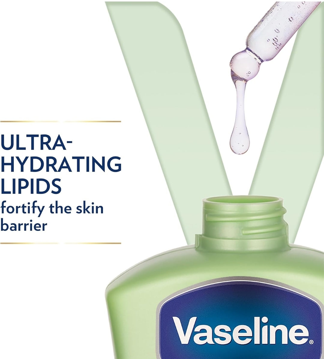 Vaseline Intensive Care Body Lotion Soothing Hydration for Dry Skin with Ultra-Hydrating Lipids + 1% Aloe Vera Extract to Refresh Dehydrated Skin 20.3 oz