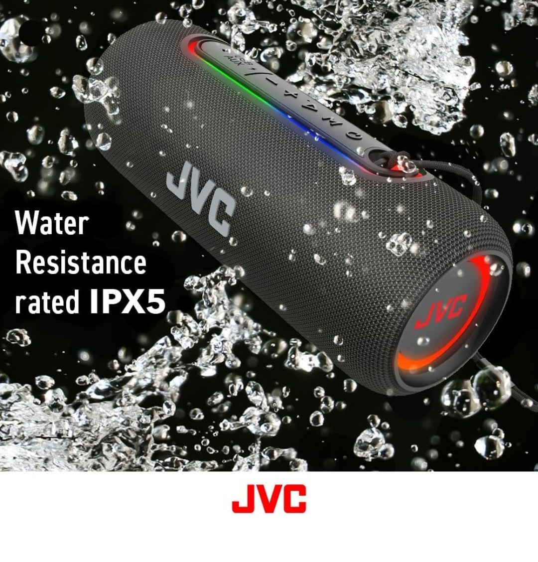 JVC Verligte Draagbare Koordlose Luidspreker met 20W maksimum uitsette, Dinamiese Klank, Bluetooth 5.0, TWS-vermoë, USB-C, IPX5, AUX-in, tot 5-uur batterylewe - SPPA5BTB (Swart)