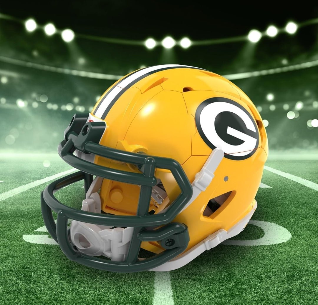 Transformers NFL Green Bay Packers Tundra Prime 5.5-Inch Action Figure Changes from Robot to Helmet, Football Toys for Ages 8+