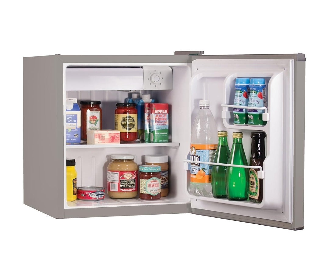 BLACK+DECKER BCRK17V Kompakte Yskas Energiedoeltreffend Enkeldeur Mini Yskas met Vrieskas, 1.7 Kubieke Voet, VCM, Silwer