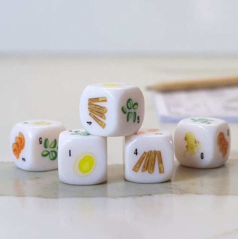 USAOPOLY YAHTZEE: Naruto Shippuden Collectible Ramen Bowl Dice Cup - Classic Family Dice Game Based on Anime Show - Great for Family Game Night