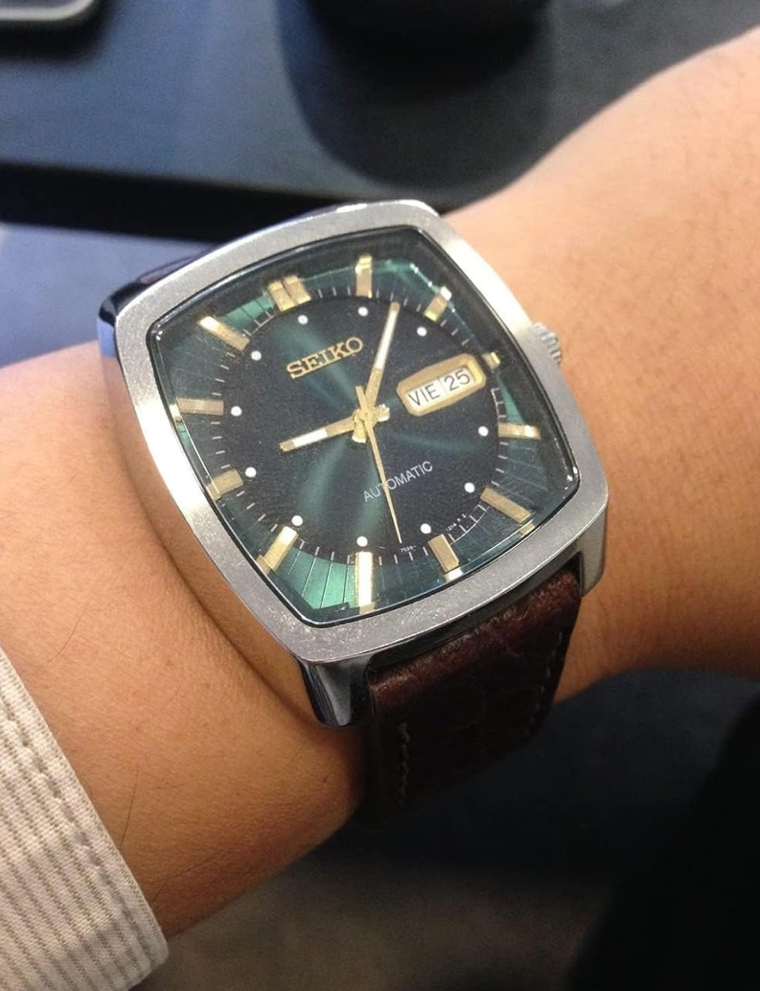 SEIKO Outomatiese Horlosie vir Mans - Recraft Reeks - Bruin Leerband, Dag/Datum Kalender, 50m Waterbestand